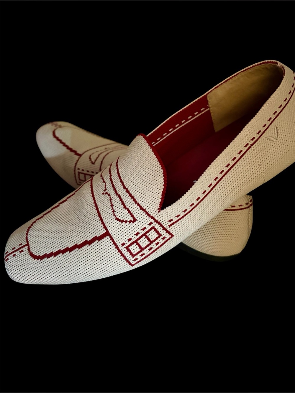 Iykyk EIHG! Chic  trompe-l’œil loafers.